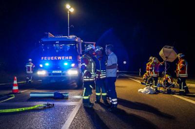 Mundelsheim: Schwerer Verkehrsunfall auf der L1115 - Drei Verletzte, darunter zwei Polizisten auf dem Nachhauseweg